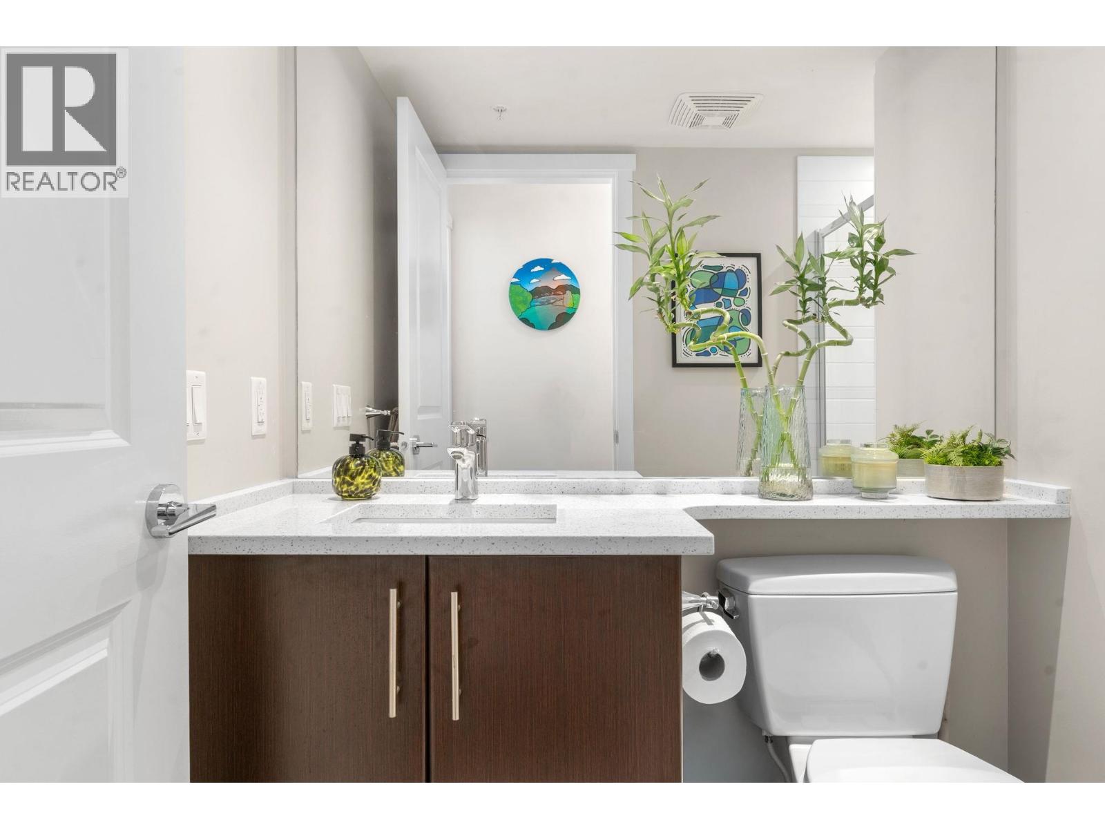 2601 2289 YUKON CRESCENT