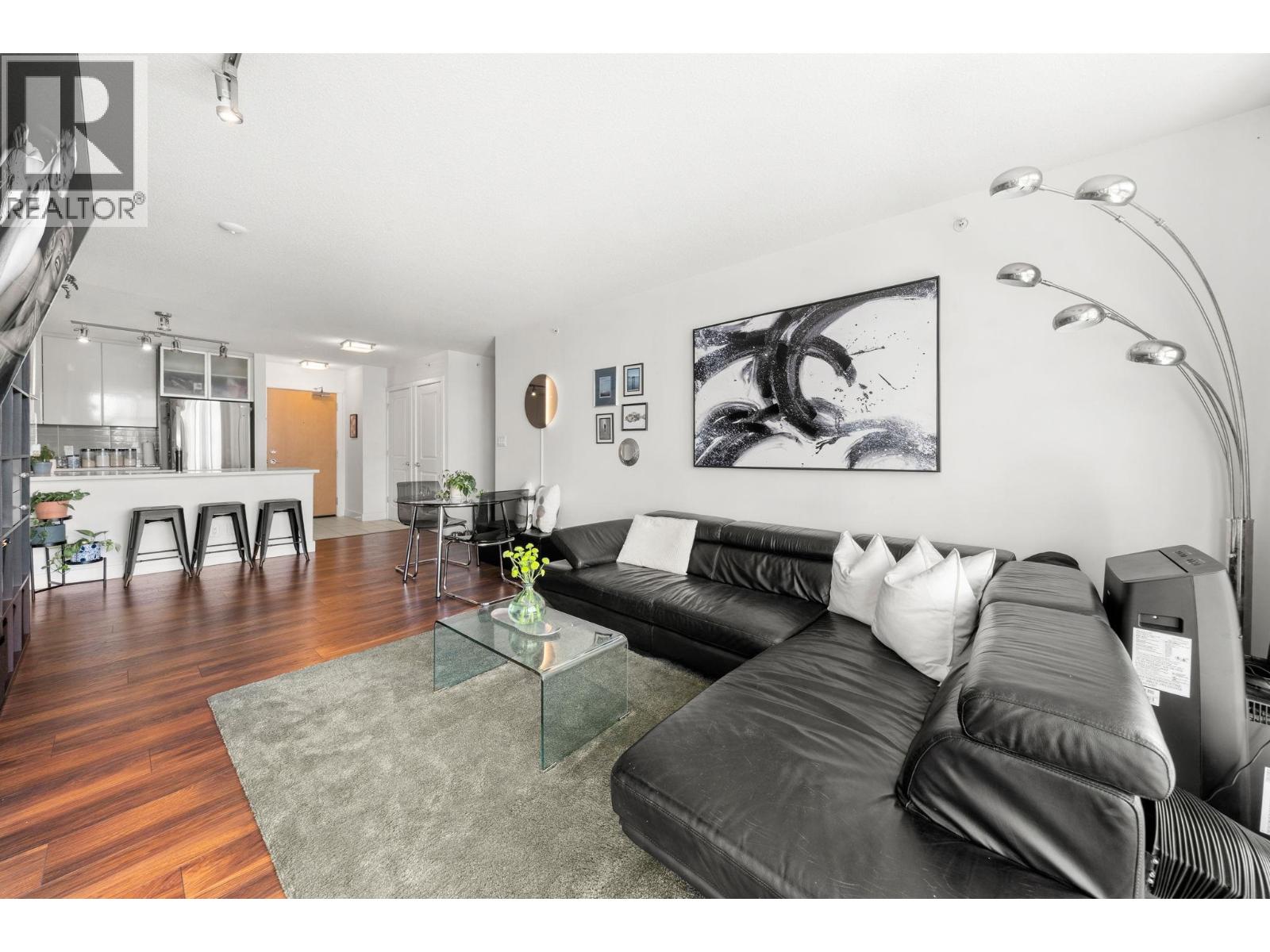 2601 2289 YUKON CRESCENT