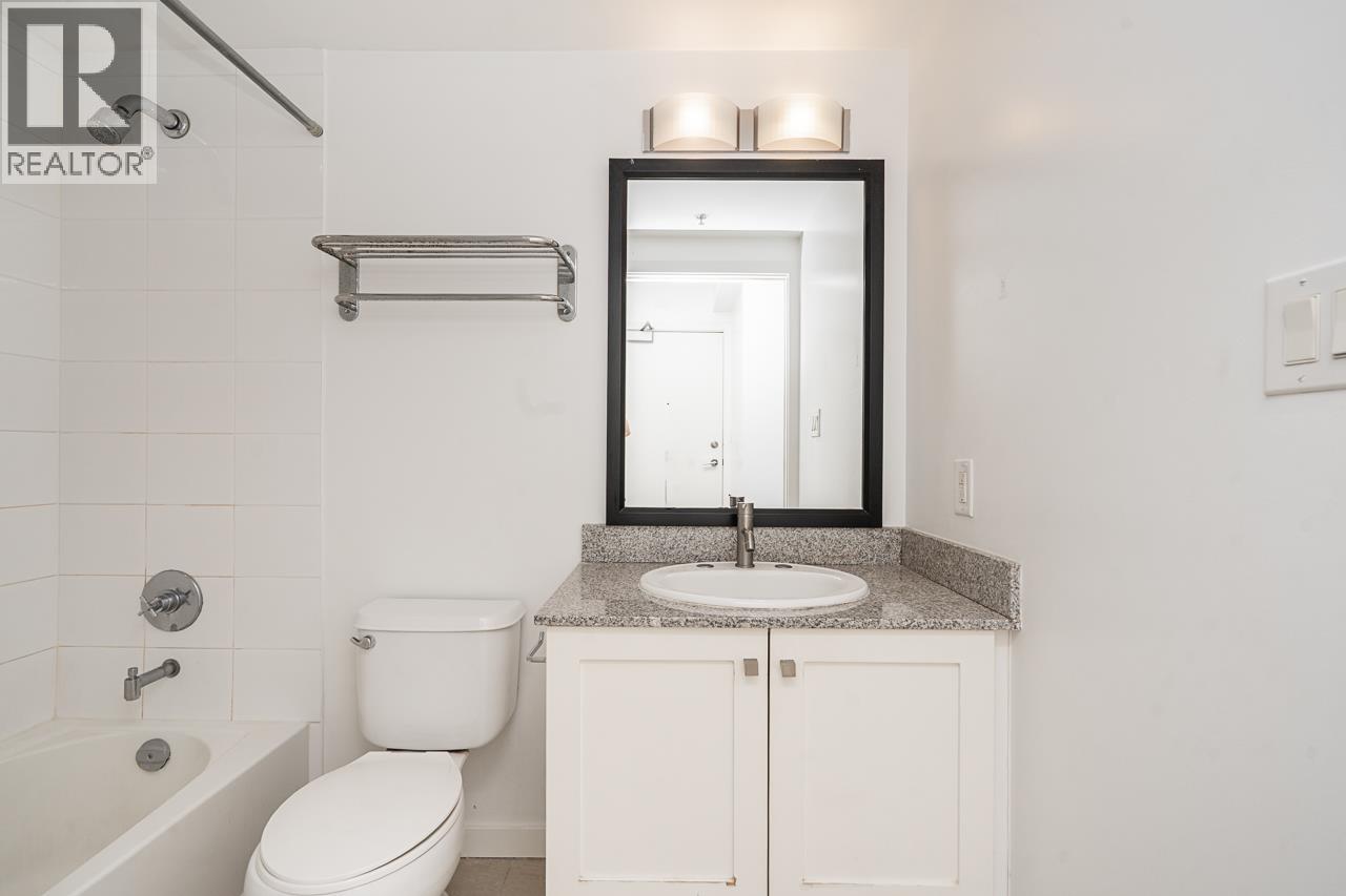 1303 480 ROBSON STREET