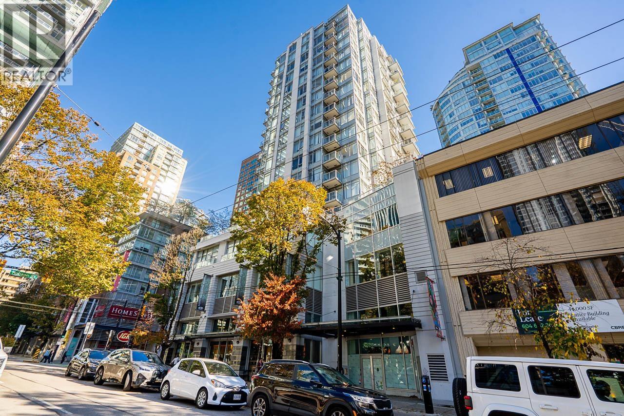 1303 480 ROBSON STREET