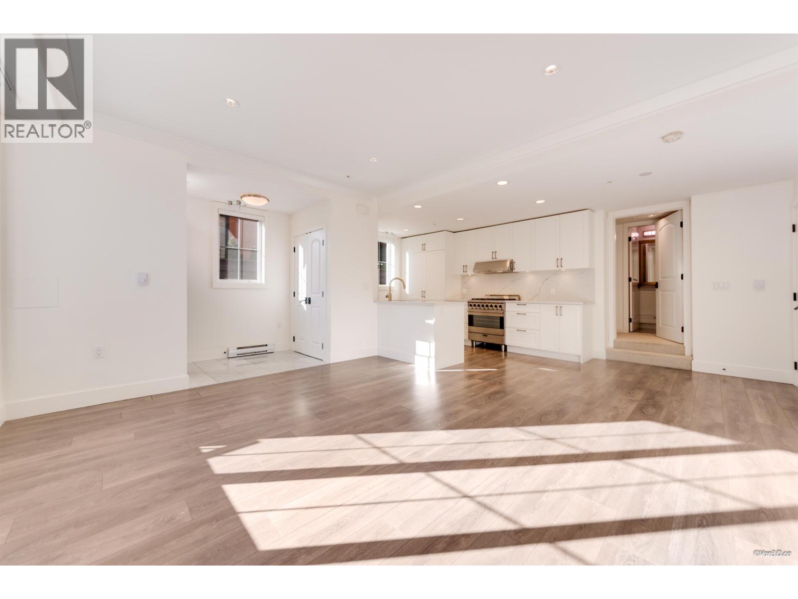 469 W 63 Avenue, Vancouver, British Columbia  V5X 2J3 - Photo 3 - R3176325