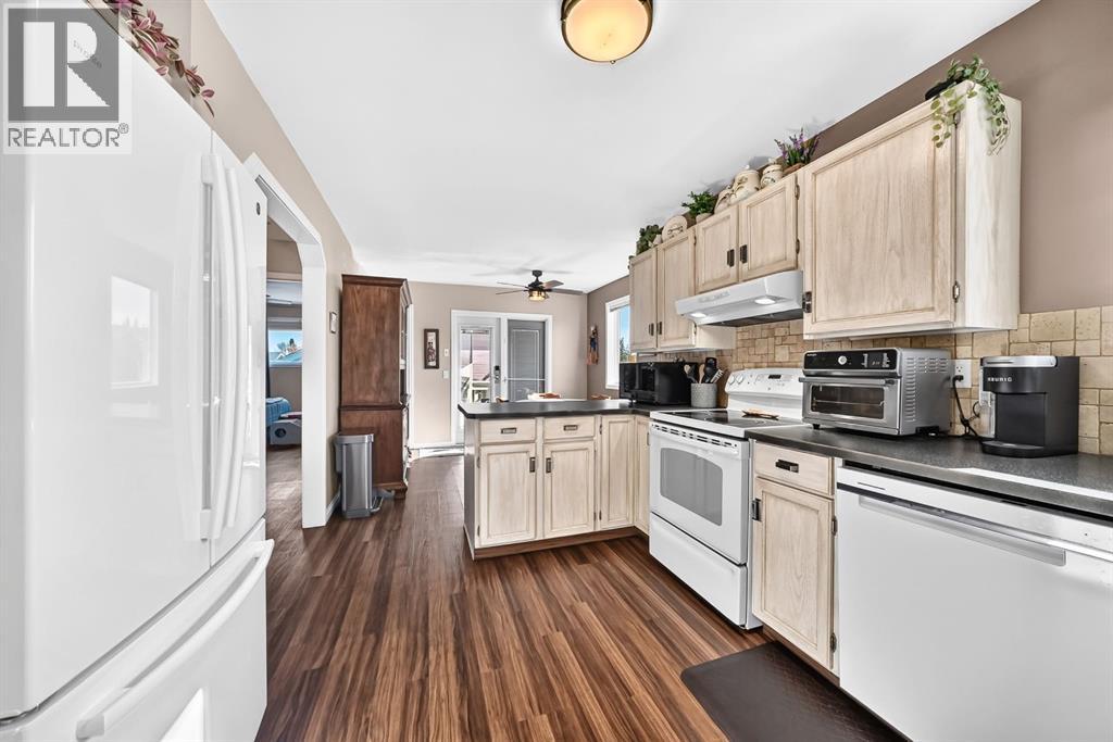 50 Coverton Close NE