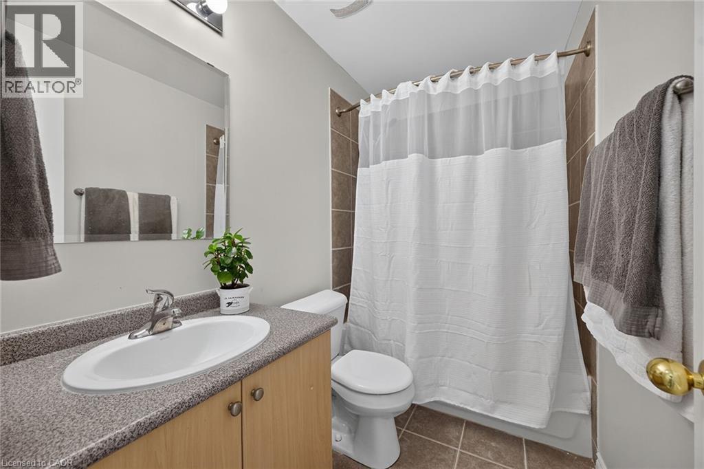 53 Sunnycroft Court, Waterdown, Ontario  L0R 2H4 - Photo 32 - 40871812