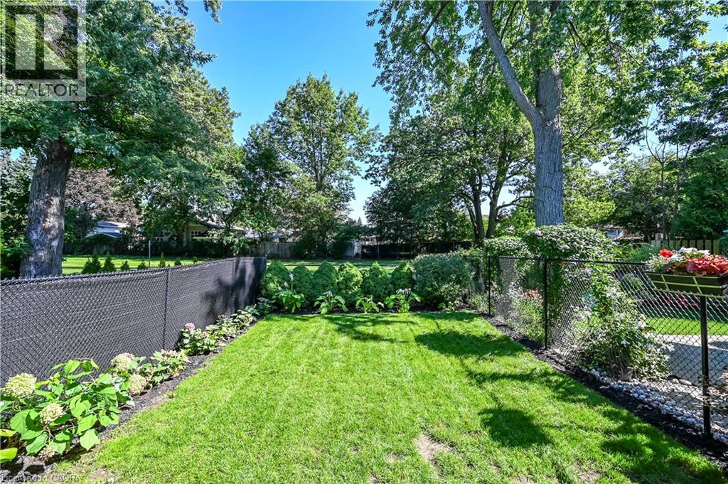 53 Sunnycroft Court, Waterdown, Ontario  L0R 2H4 - Photo 43 - 40871812