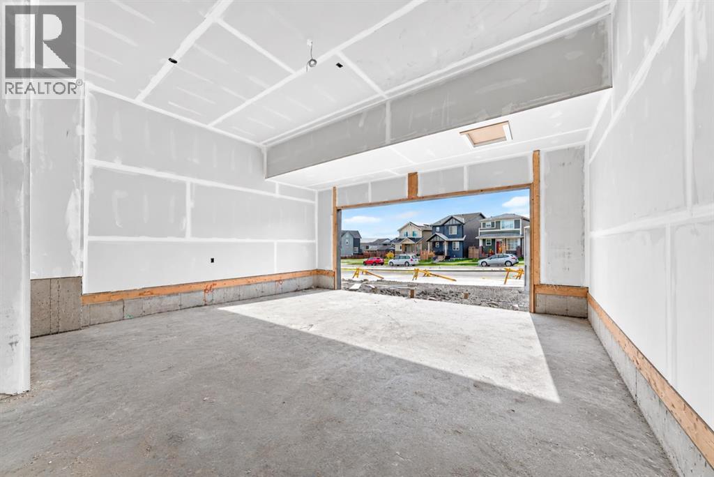 564 Livingston Way, Calgary, Alberta  T3P 1R7 - Photo 35 - A2345905