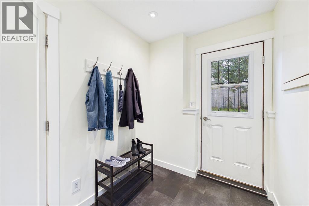 43 Beaconsfield Rise NW, Calgary, Alberta  T3K 1X3 - Photo 29 - A2346303