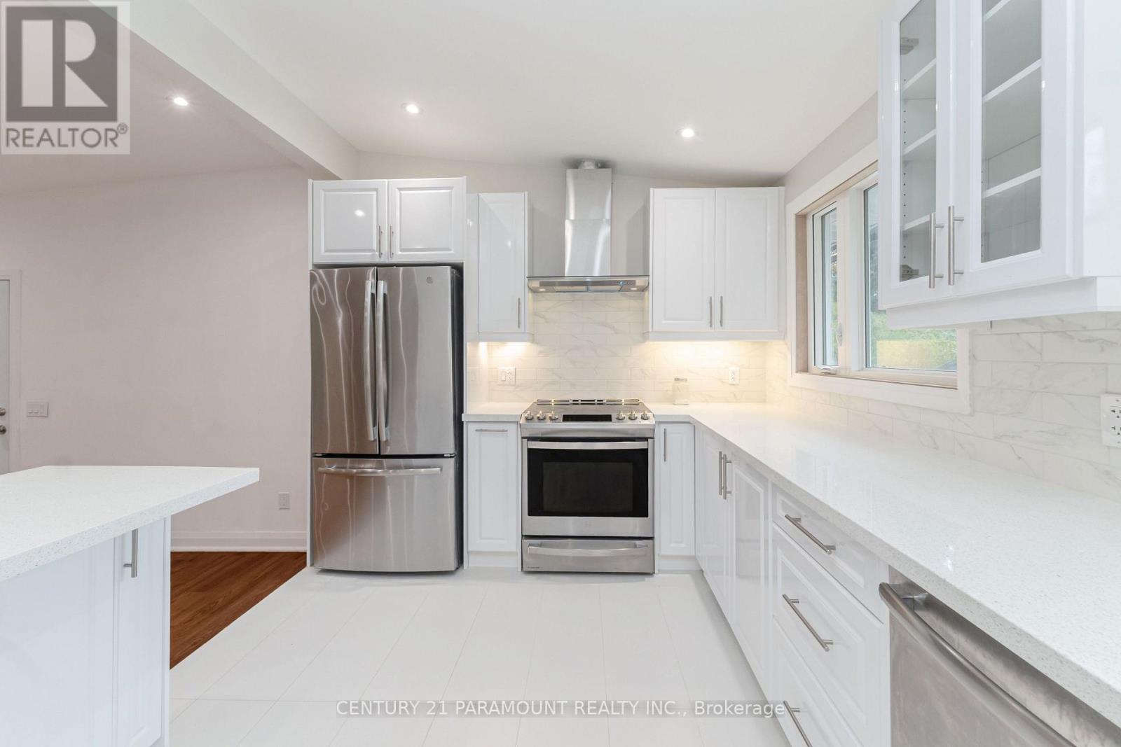 8 Waterfield Drive, Toronto (Bendale), Ontario  M1P 3W5 - Photo 14 - E14090258