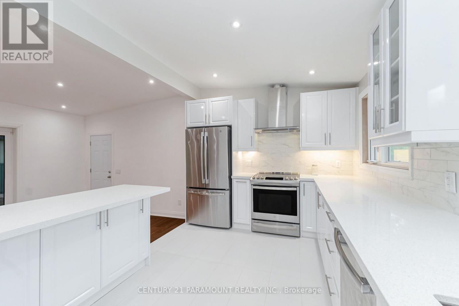 8 Waterfield Drive, Toronto (Bendale), Ontario  M1P 3W5 - Photo 16 - E14090258