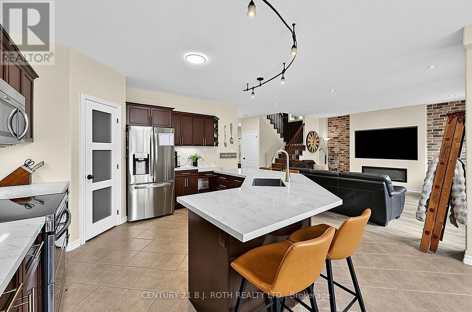 118 Mike Hart Drive, Essa (Angus), Ontario  L0M 1B6 - Photo 12 - N14090228