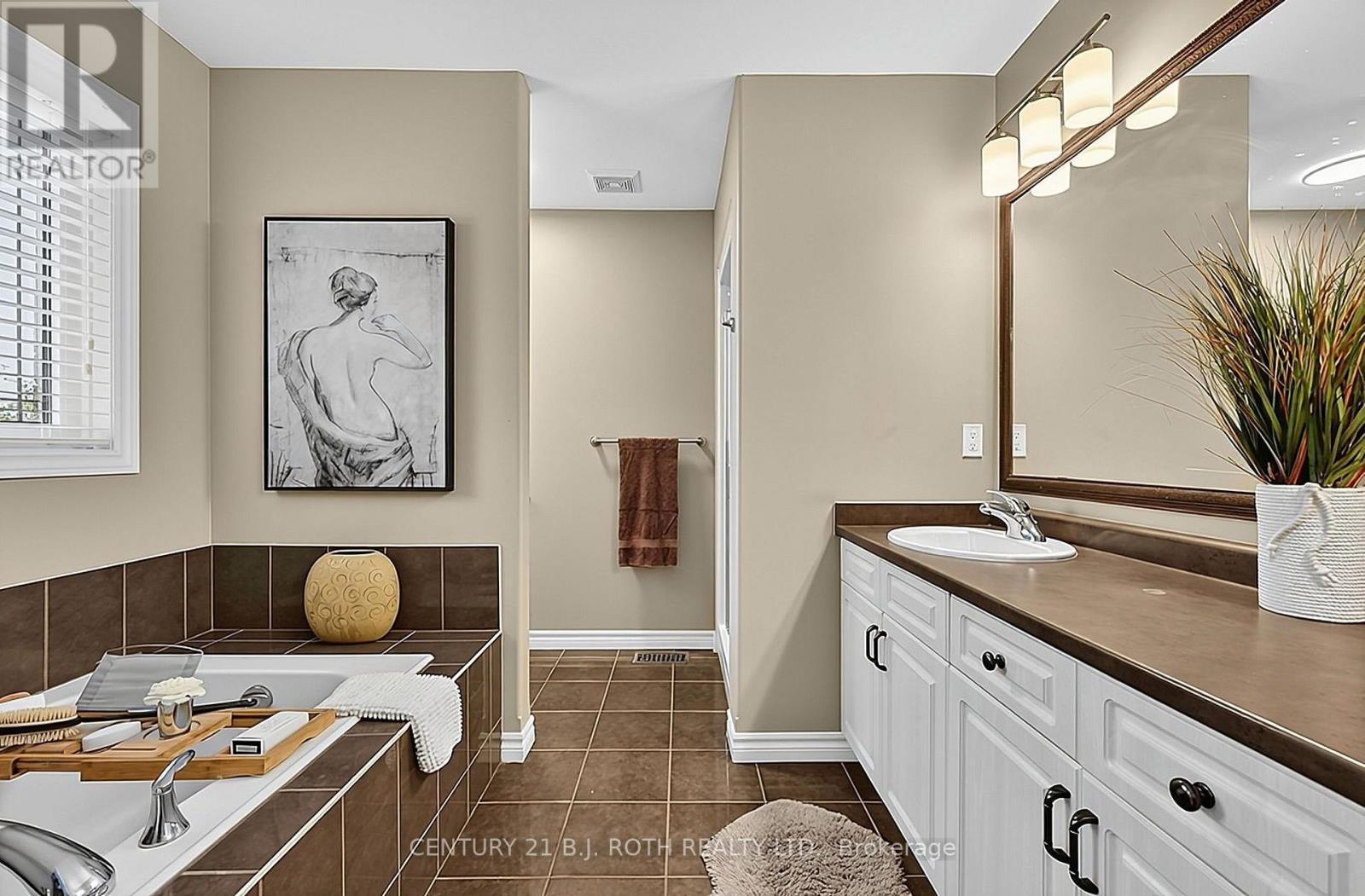 118 Mike Hart Drive, Essa (Angus), Ontario  L0M 1B6 - Photo 23 - N14090228