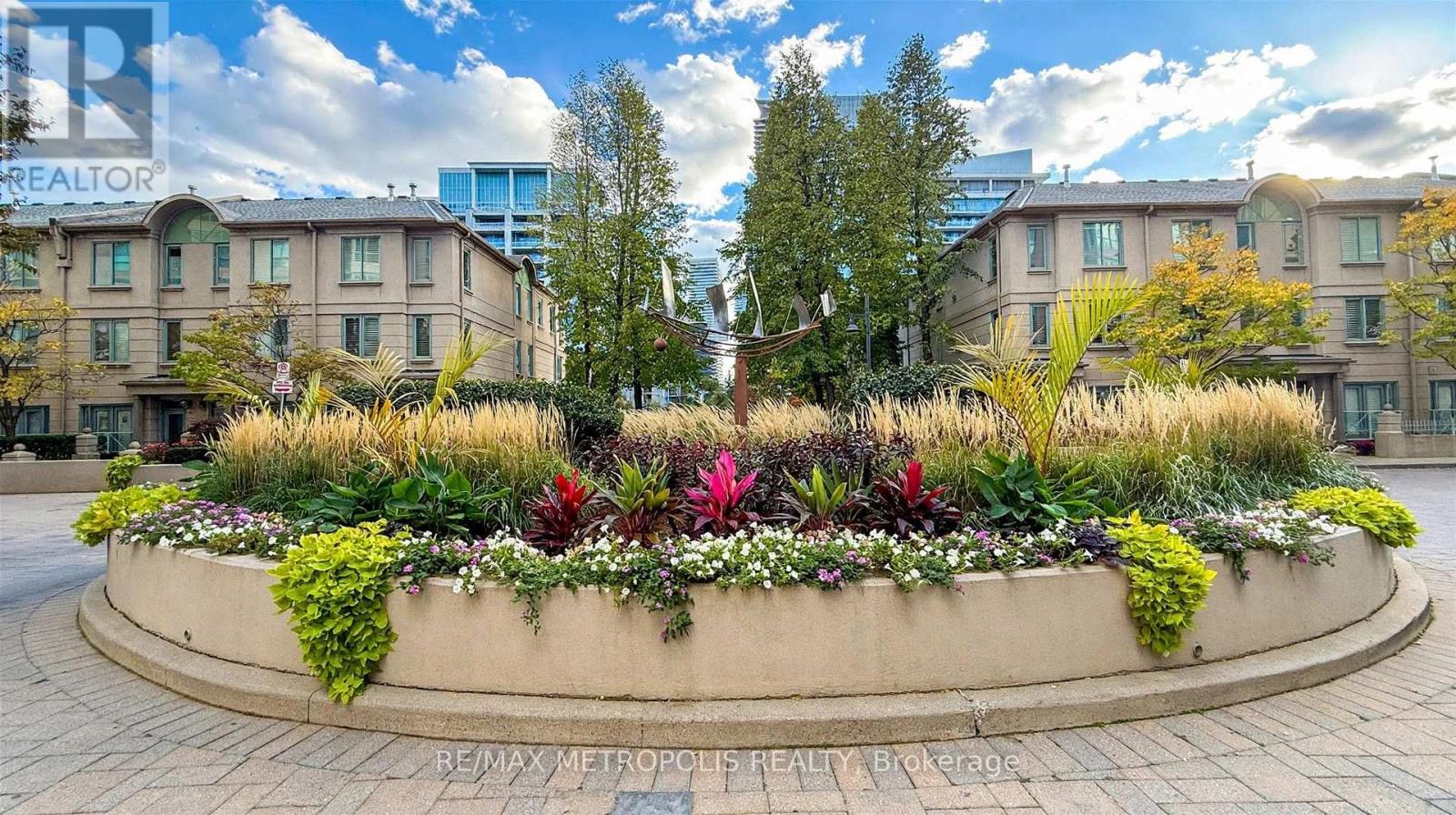 816 - 2111 Lake Shore Boulevard W, Toronto, Ontario M8V 4B2 - Photo 4 - W13885038