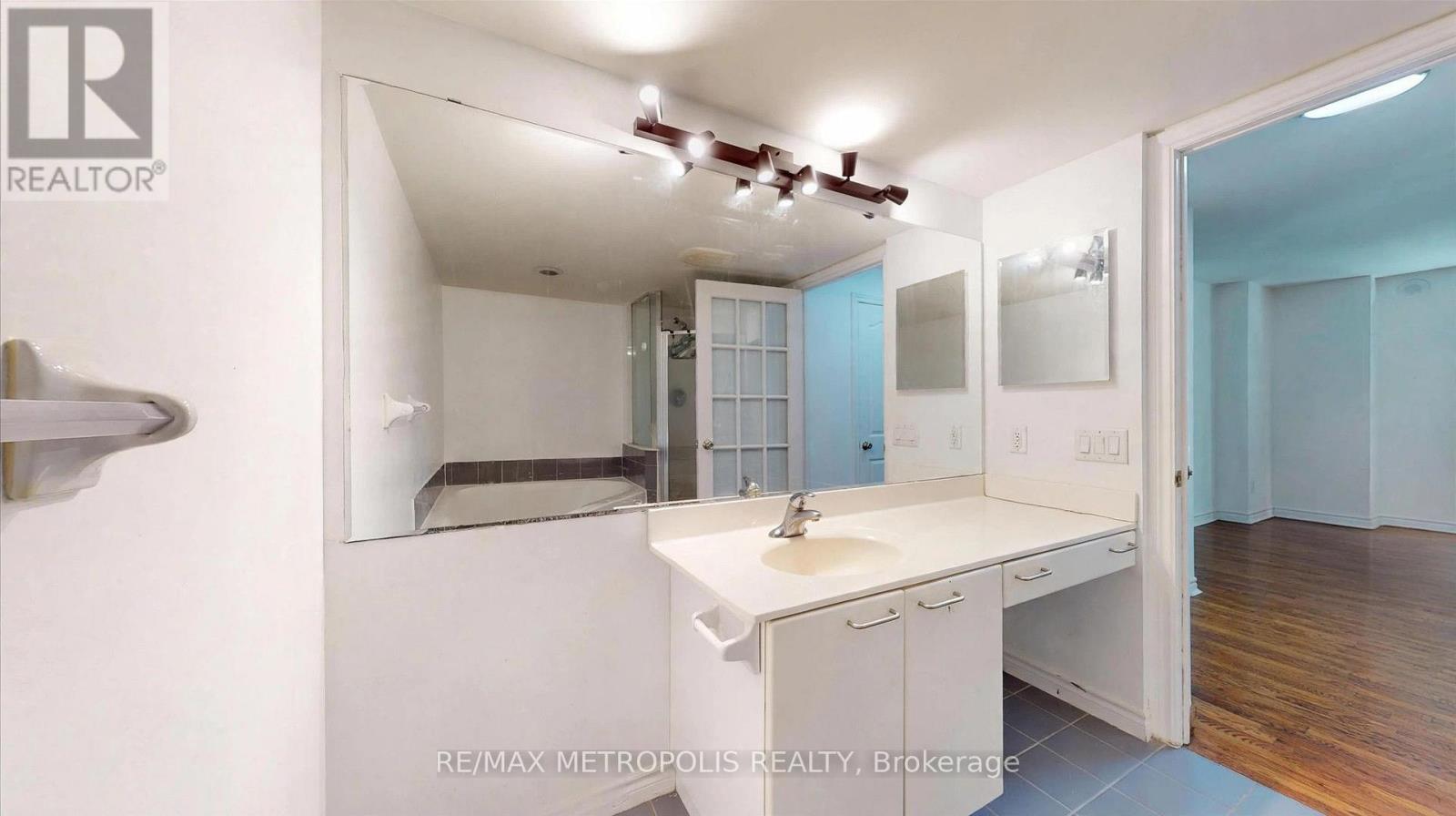 816 - 2111 Lake Shore Boulevard W, Toronto, Ontario M8V 4B2 - Photo 40 - W13885038