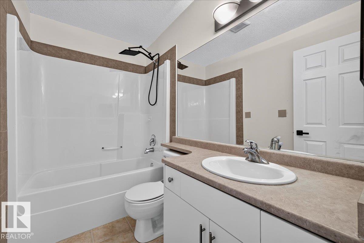 #49 1128 156 ST NW