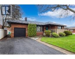 32 BELAIR Drive, Hamilton, Ontario