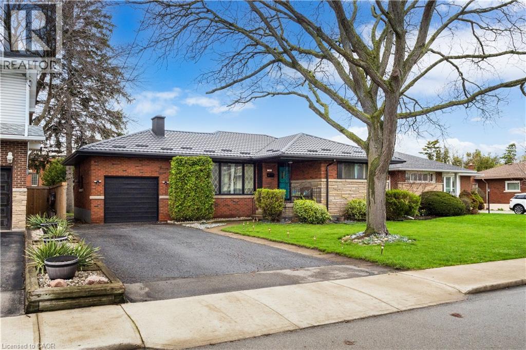 32 Belair Drive, Hamilton, Ontario  L9A 2Z4 - Photo 2 - 40871119