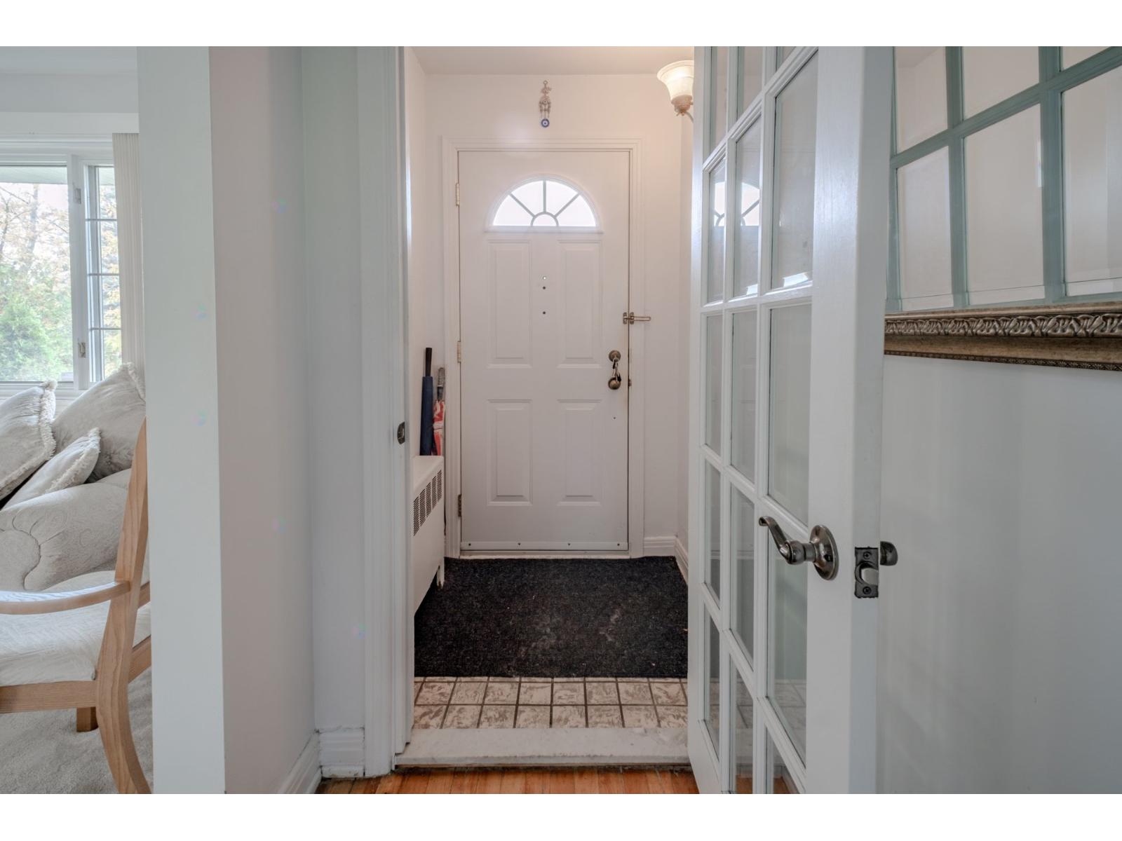 52 4e Avenue S. Montréal (Pierrefonds-Roxboro) Quebec Canada H8Y2M4 4