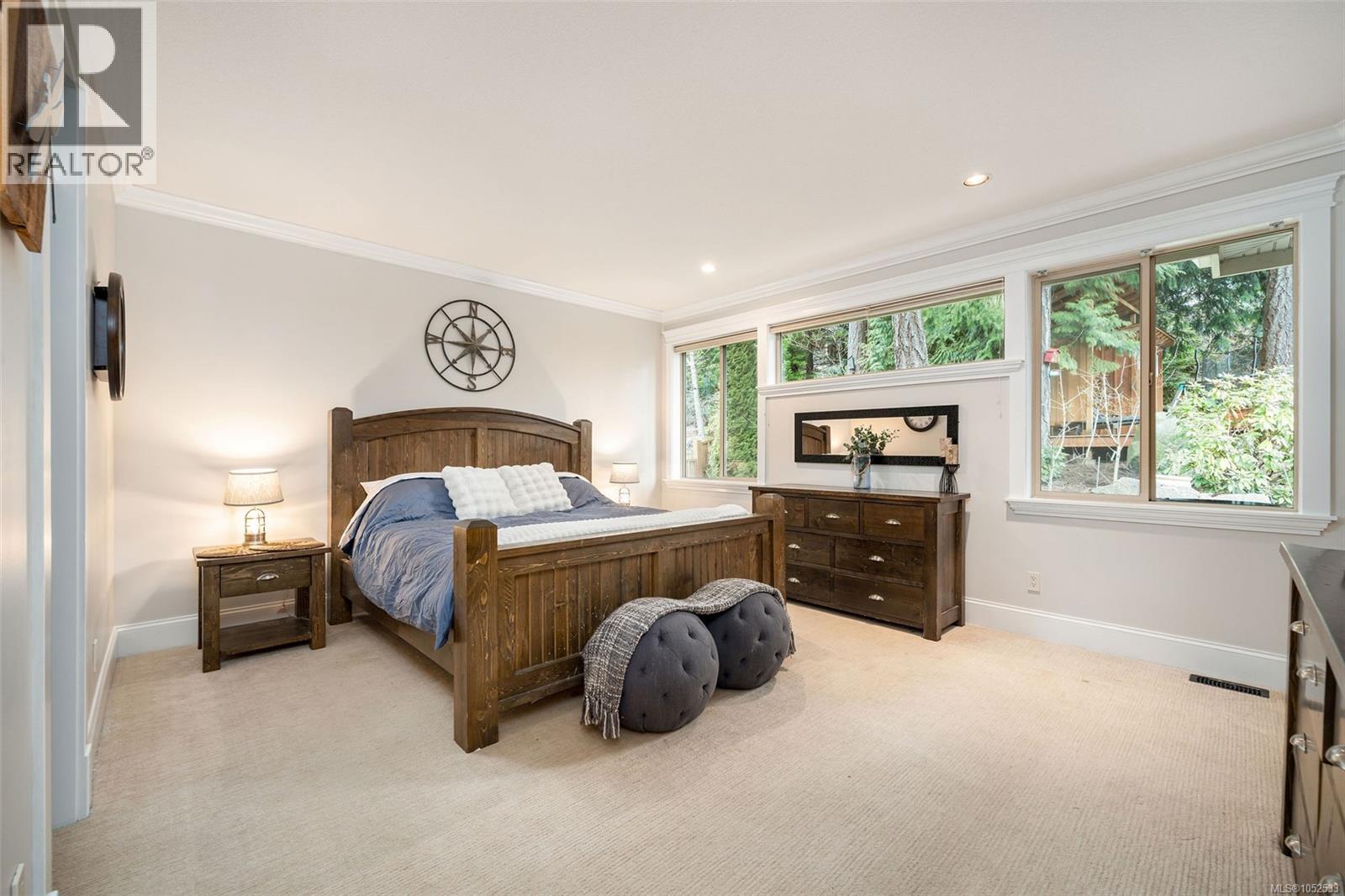 3676 Monterey Dr