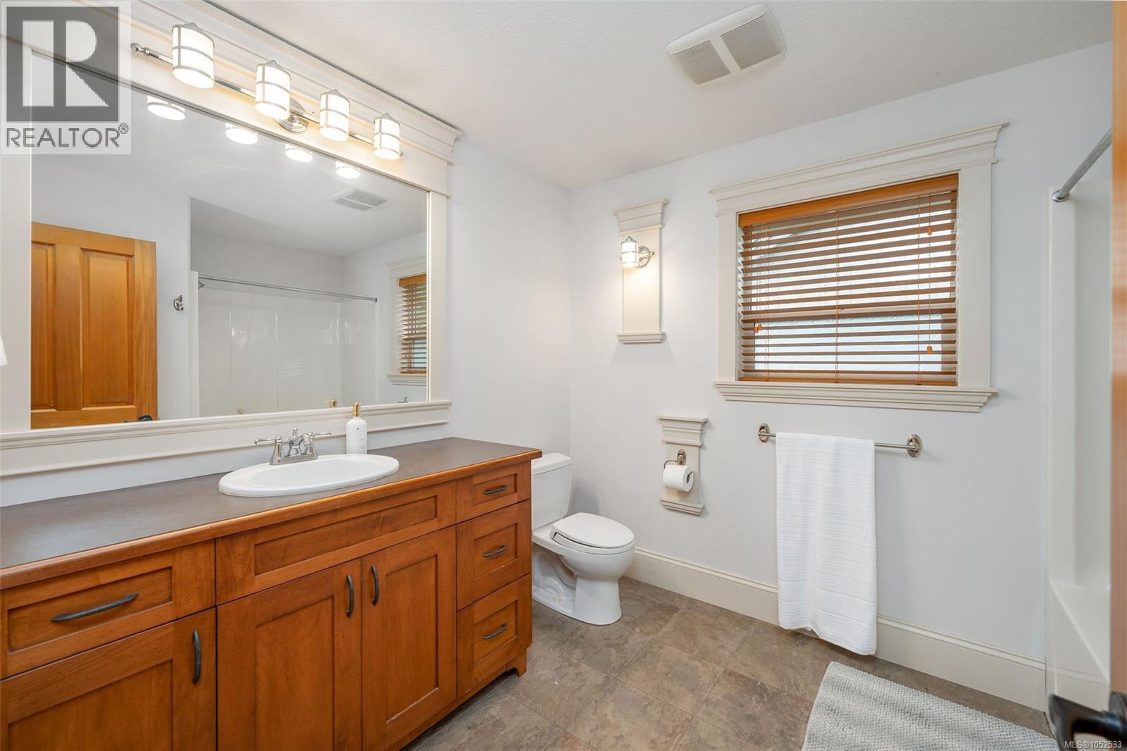 3676 Monterey Dr