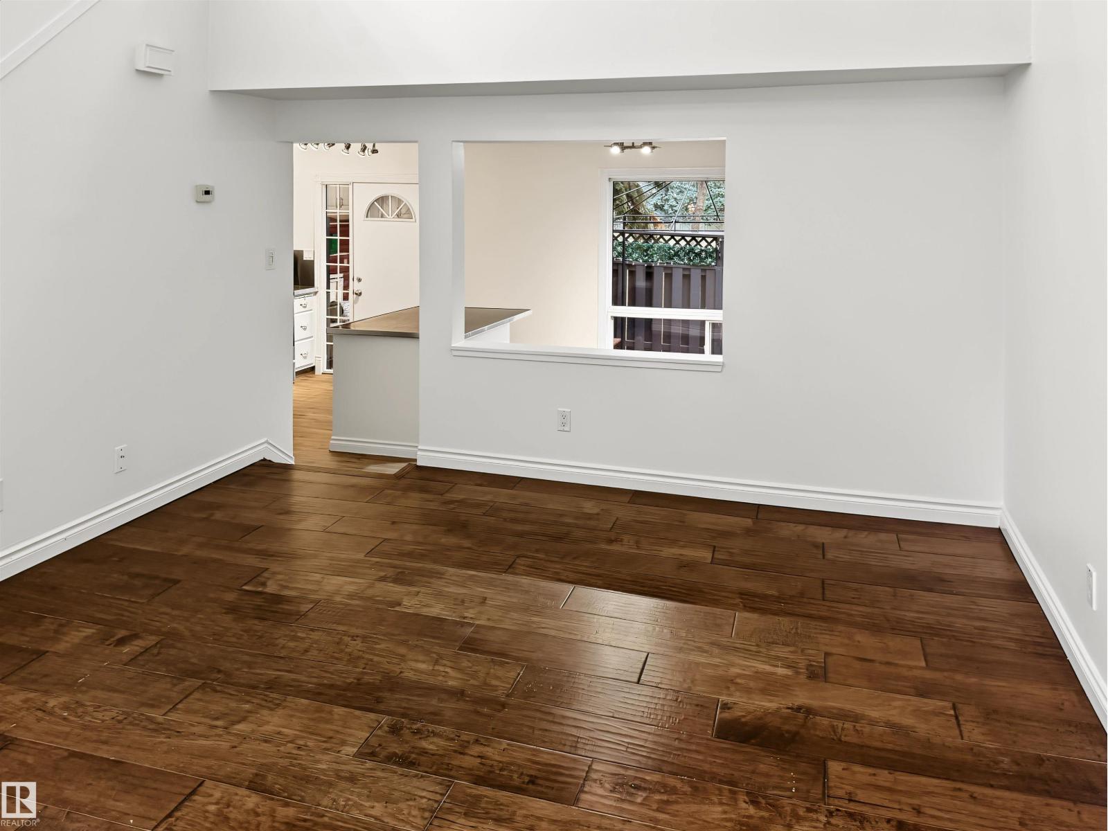 633 Millbourne RD E NW