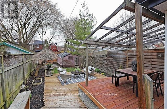 98 Hastings Avenue, Toronto, Ontario  M4L 2L2 - Photo 20 - E14090320