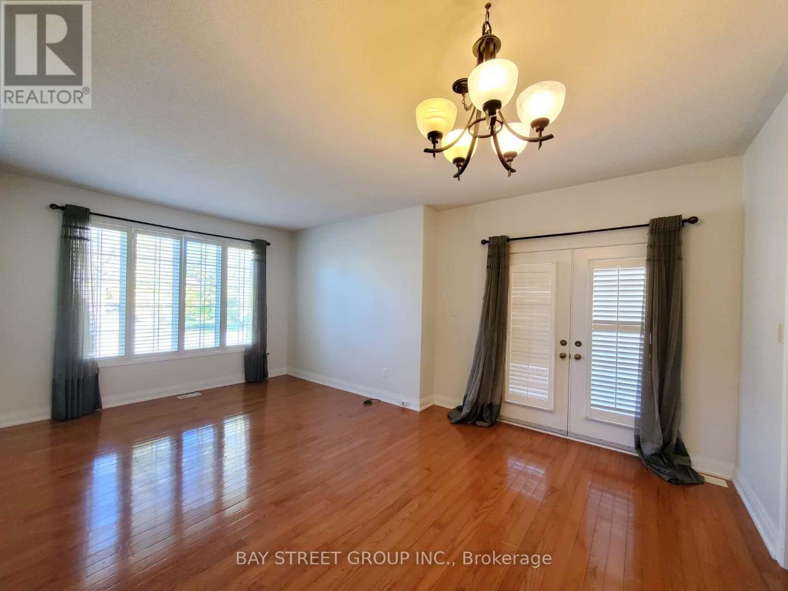 89 Skywood Drive, Richmond Hill, Ontario  L4E 4K8 - Photo 4 - N13633682