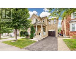 129 BEARE TRAIL, Newmarket, Ontario