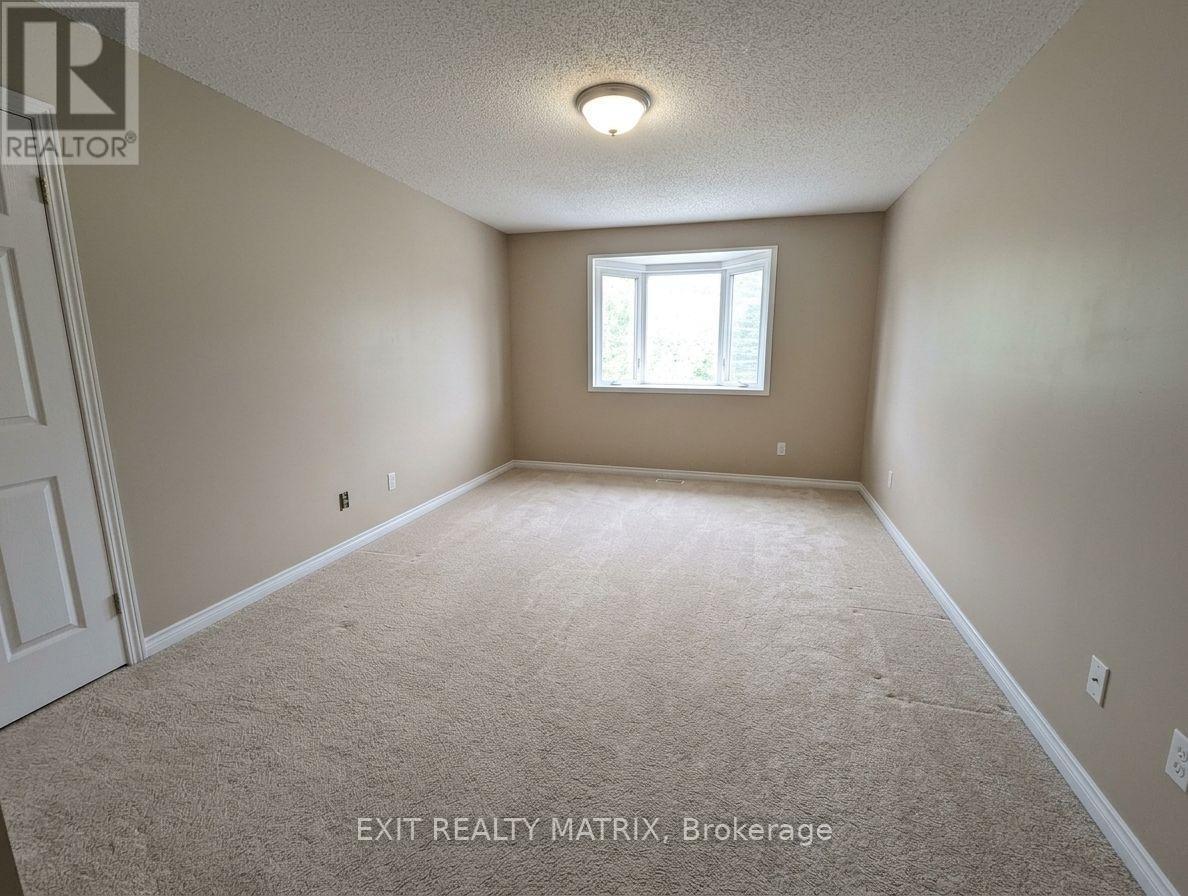 1691 Hunters Run Drive, Ottawa, Ontario  K1C 6X3 - Photo 6 - X13866066