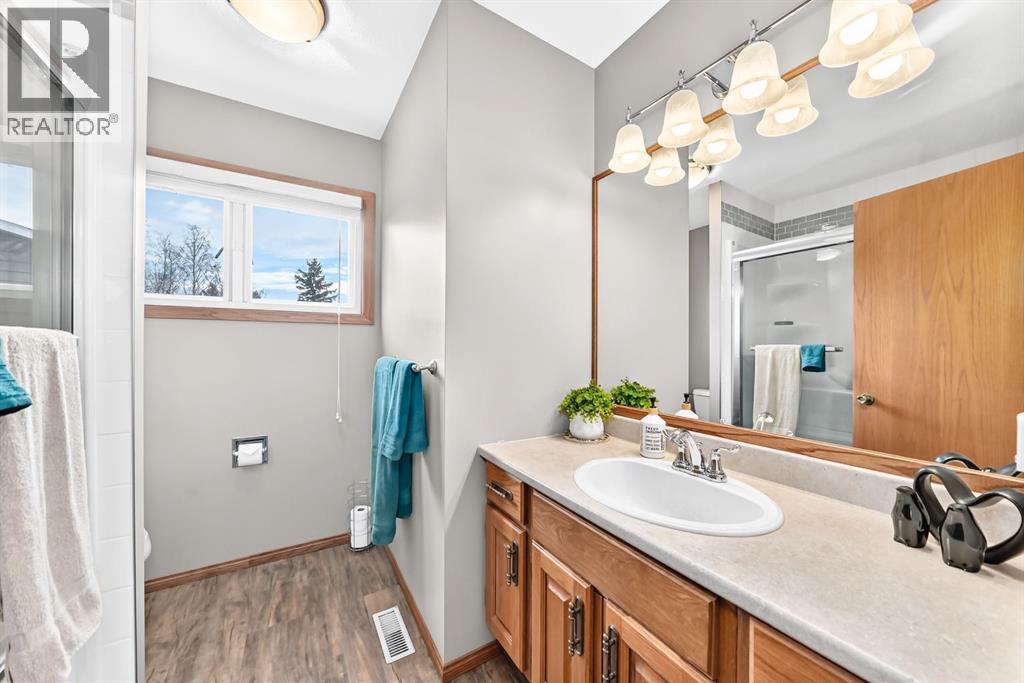 34 Tucker Road SE, Airdrie, Alberta  T4A 1S8 - Photo 24 - A2352864