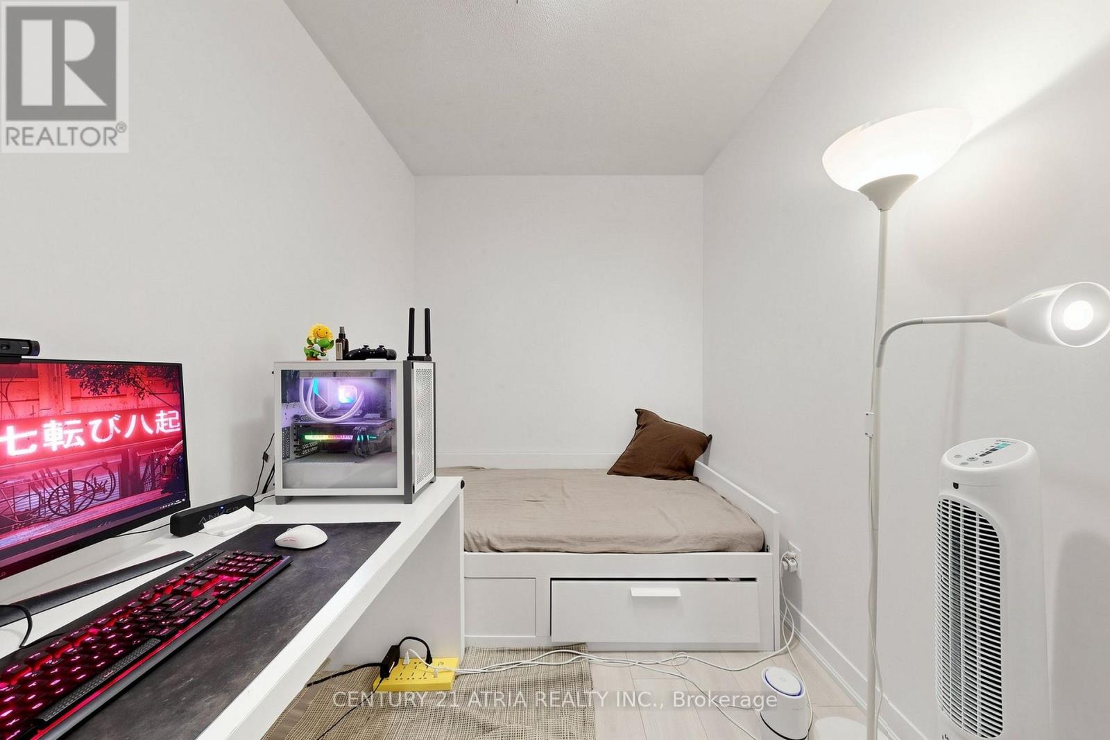 5205 - 88 Harbour Street, Toronto, Ontario  M5J 1B7 - Photo 22 - C14090392