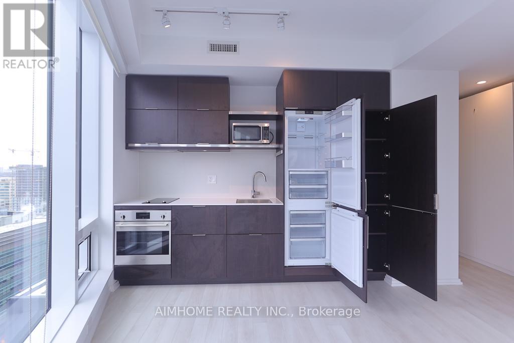 1812 - 197 Yonge Street, Toronto (Church-Yonge Corridor), Ontario  M5B 0C1 - Photo 3 - C14090414