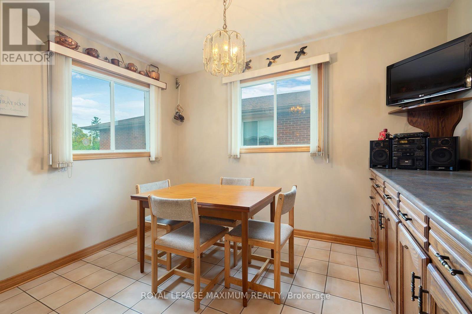114 Beechnut Road, Vaughan, Ontario  L4L 6T8 - Photo 12 - N14090350