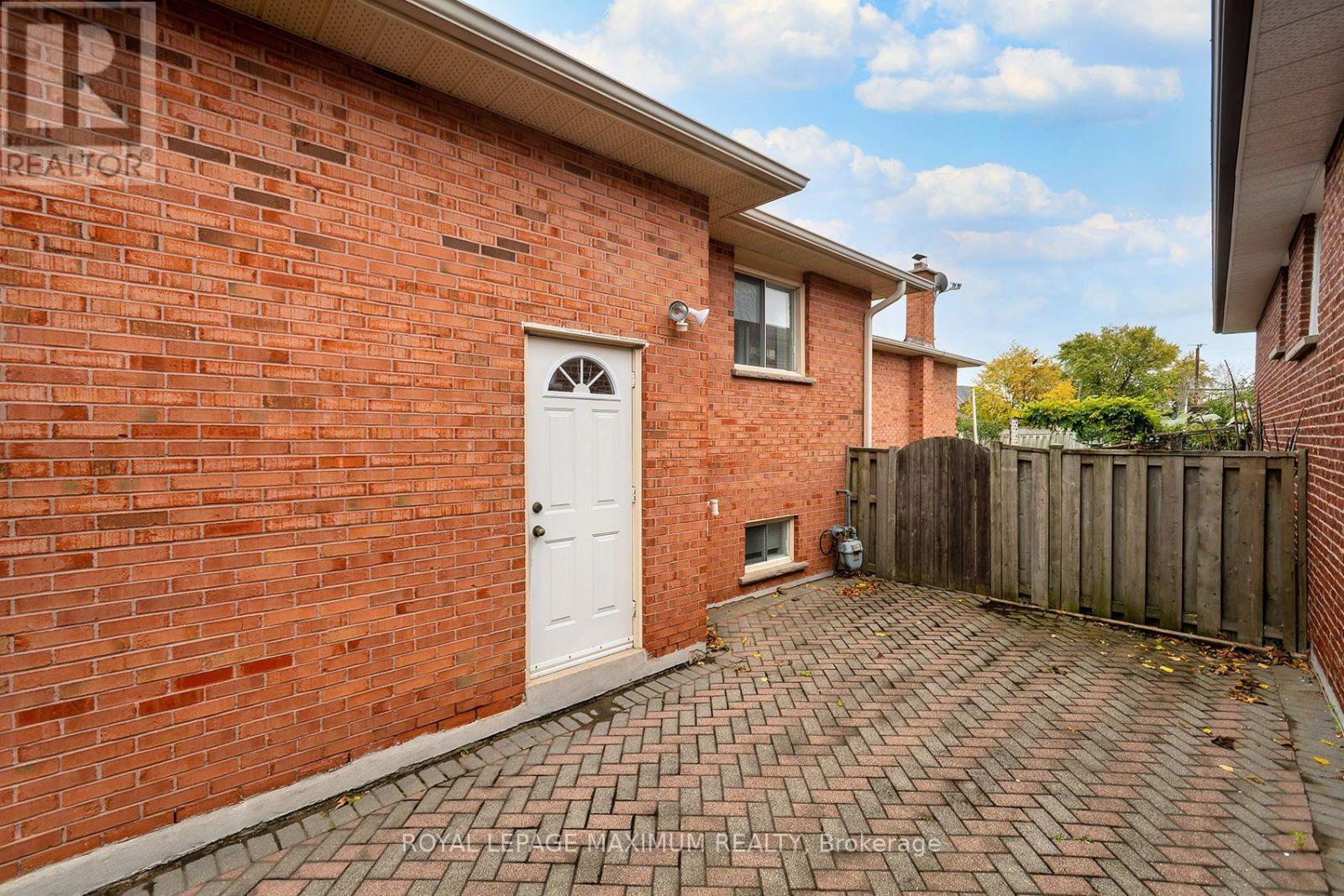 114 Beechnut Road, Vaughan, Ontario  L4L 6T8 - Photo 40 - N14090350