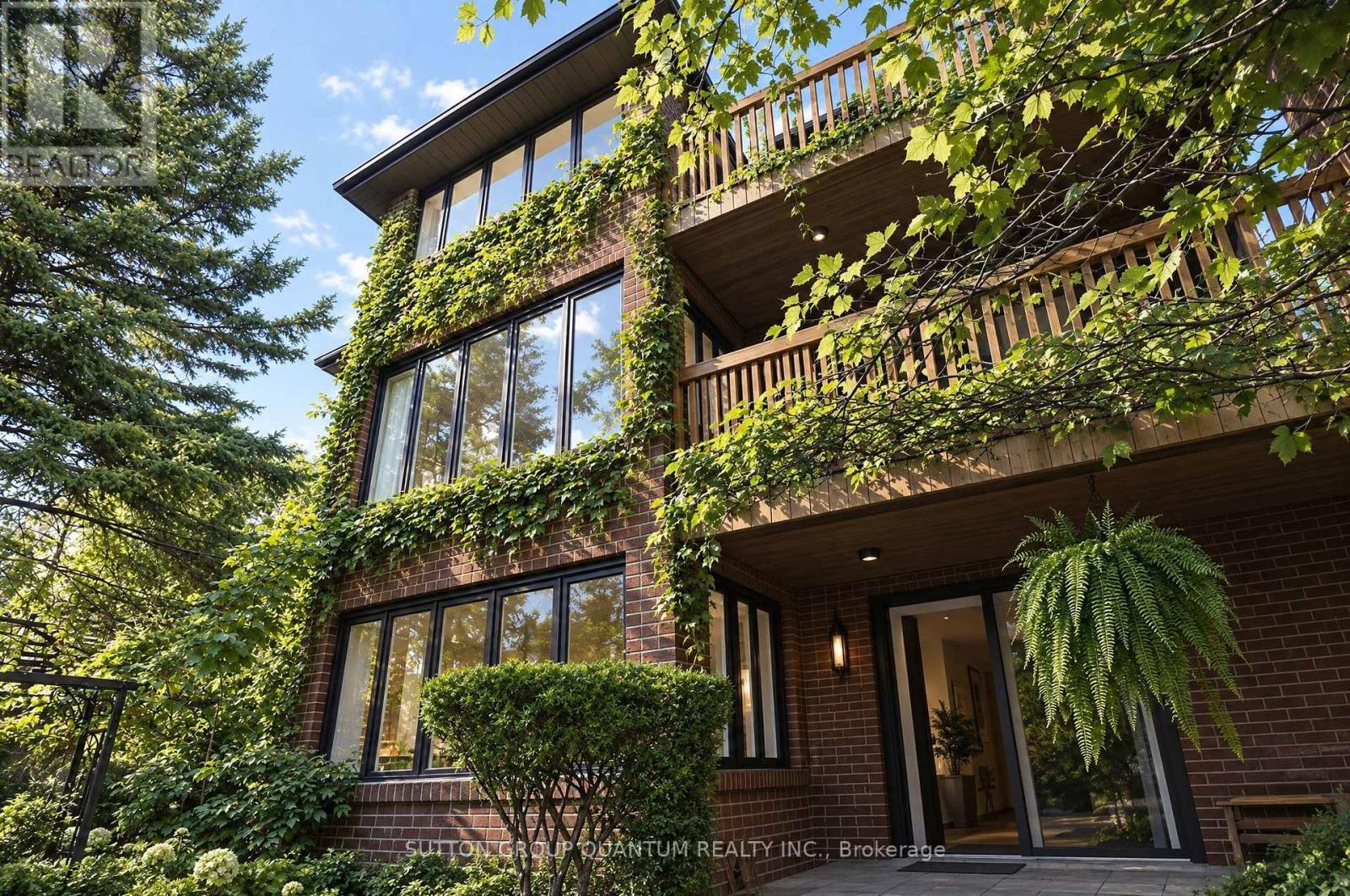 5254 Charnwood Crescent, Mississauga, Ontario  L5M 2J9 - Photo 2 - W14090382