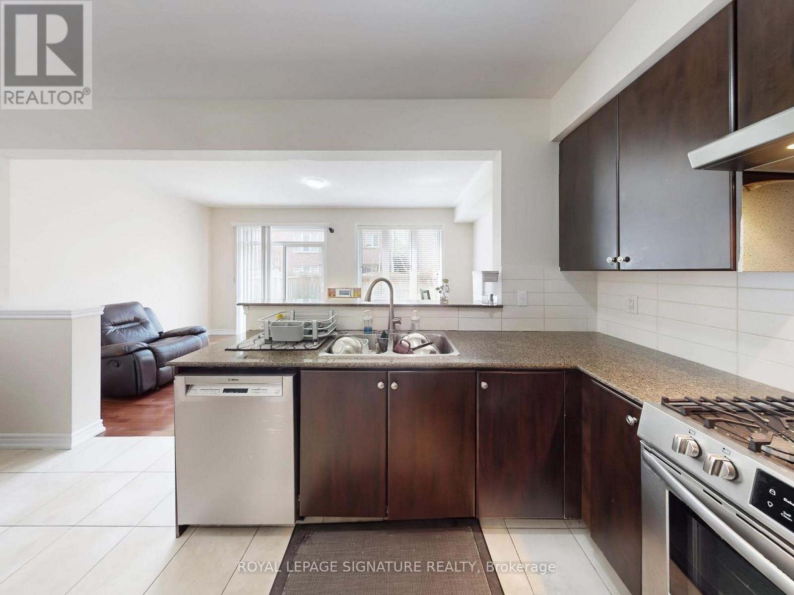 30 Walbrook Road, Brampton, Ontario  L6X 4N4 - Photo 15 - W14090430