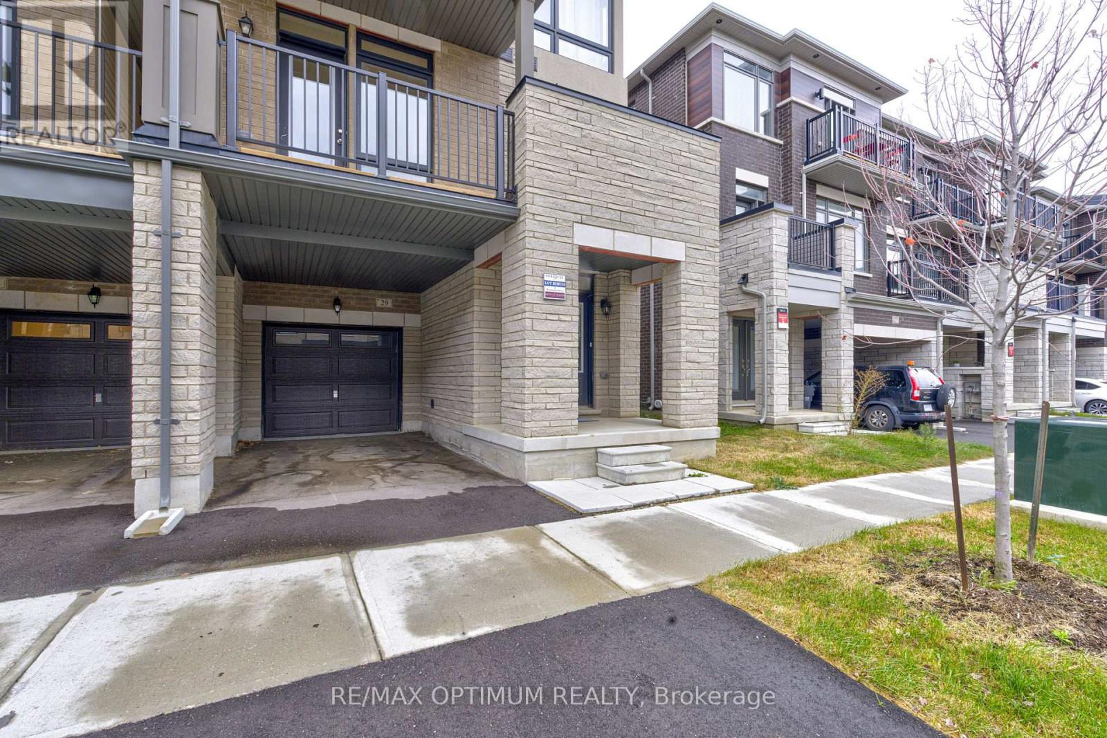 29 Bonnington Drive, Brampton, Ontario  L7A 5M1 - Photo 3 - W14090440