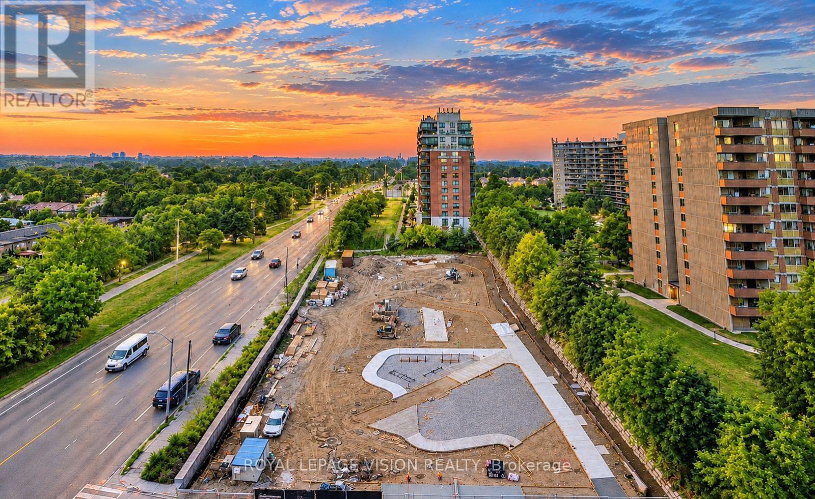 911 - 4010 EGLINTON AVENUE W, Toronto, Ontario