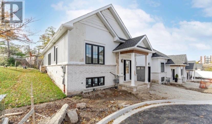 8 SANTA BARBRA LANE, Halton Hills, Ontario