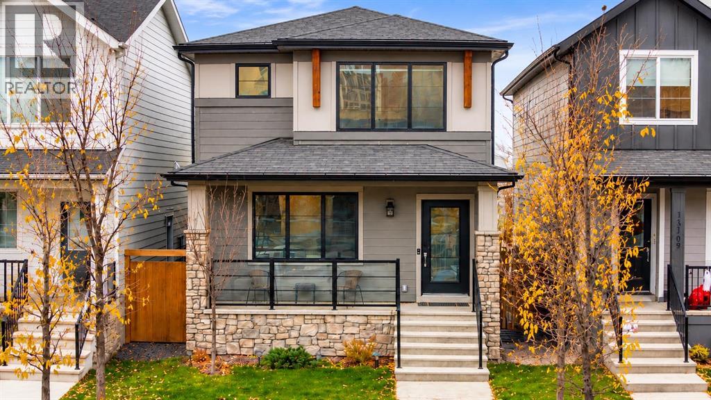 15113 37 Street SW, Calgary, Alberta