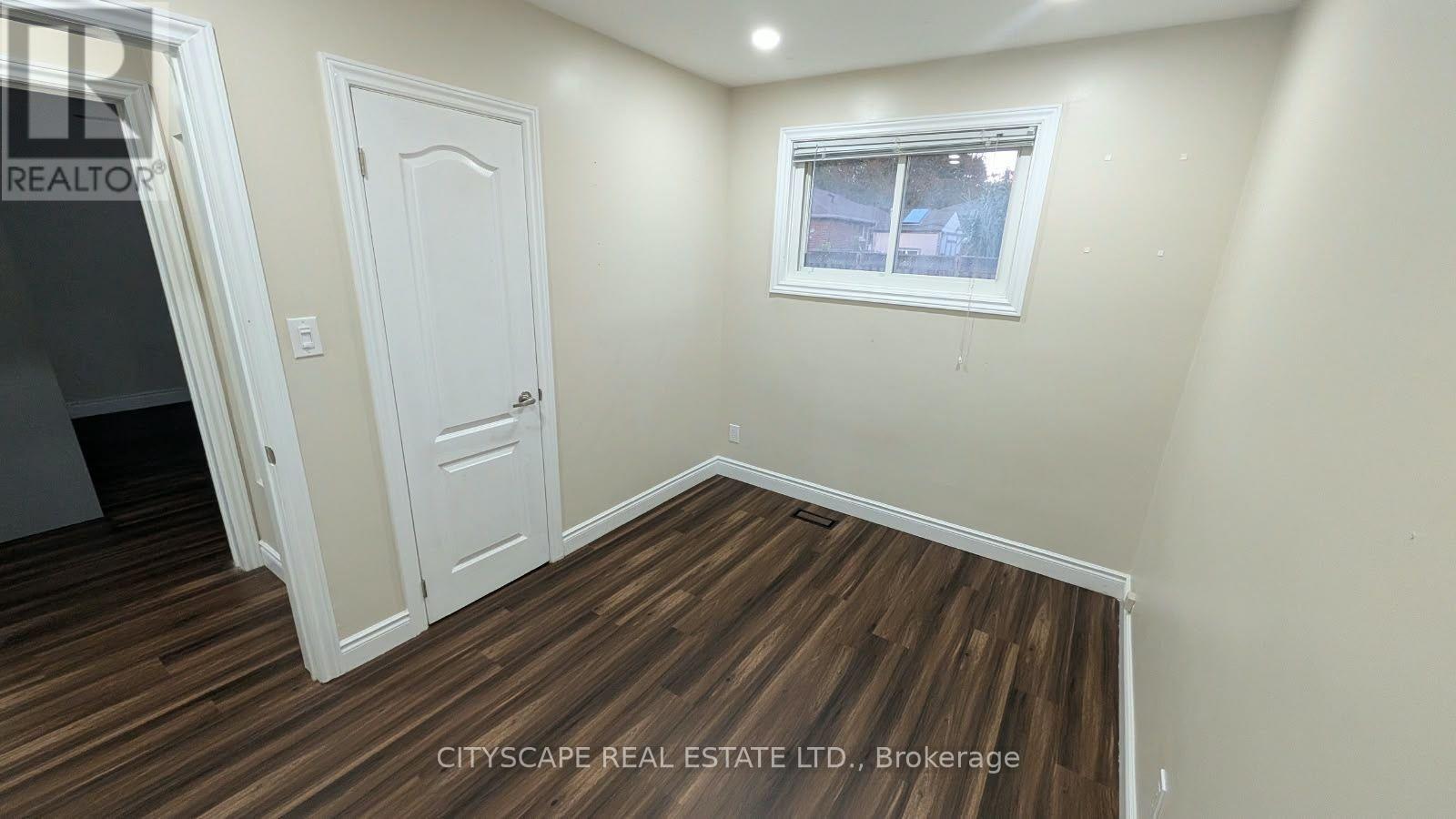 Main - 57 Clarendon Avenue, Hamilton, Ontario  L9A 2Z9 - Photo 17 - X14090384