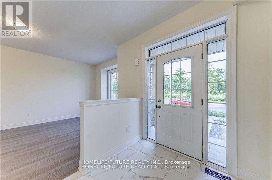299 Kirkham Drive, Markham, Ontario  L3S 0E9 - Photo 4 - N14081232