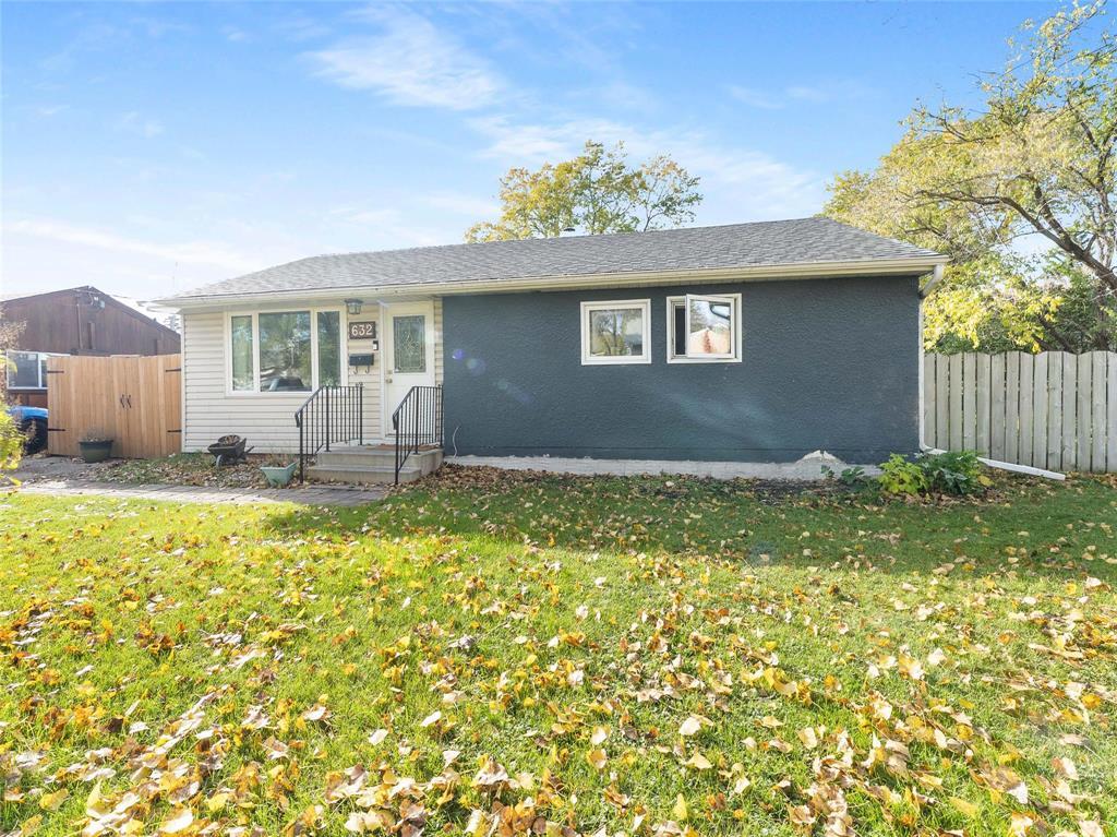 632 Stewart Street, Winnipeg, Manitoba R2Y 1N9 - Photo 2 - 202625643