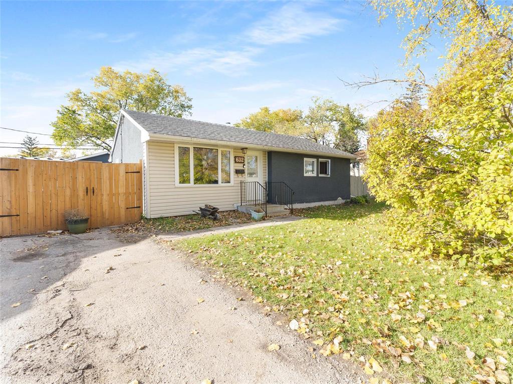 632 Stewart Street, Winnipeg, Manitoba R2Y 1N9 - Photo 3 - 202625643