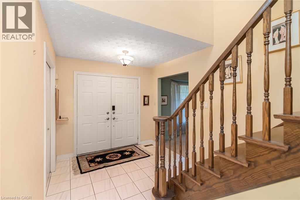 318 Cavendish Drive, Ancaster, Ontario  L9G 4T5 - Photo 2 - 40870637
