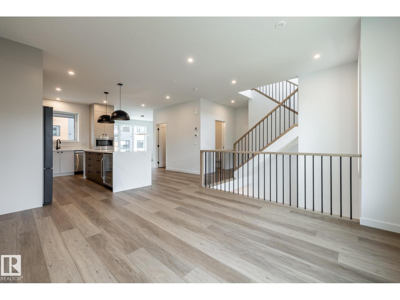 7443 May Common Nw Nw, Edmonton, Alberta  T6R 0X4 - Photo 22 - E4513375