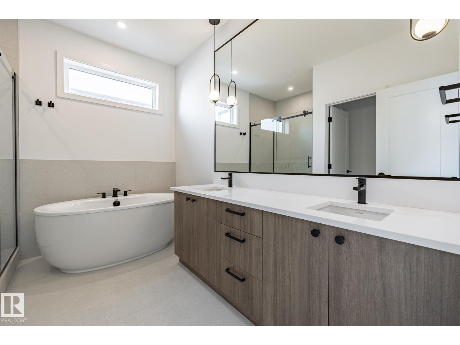7443 May Common Nw Nw, Edmonton, Alberta  T6R 0X4 - Photo 4 - E4513375