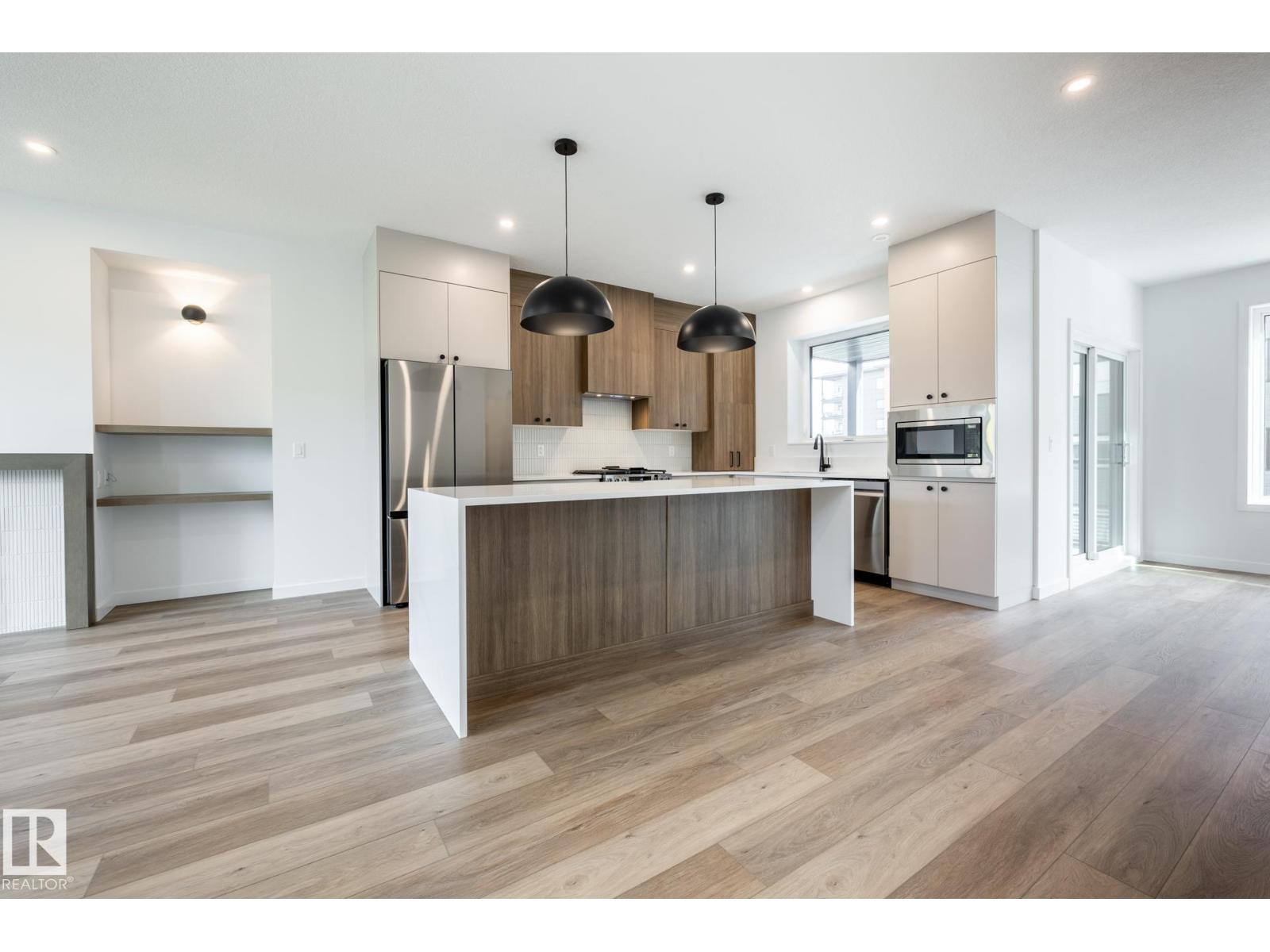 7443 May Common Nw Nw, Edmonton, Alberta  T6R 0X4 - Photo 9 - E4513375