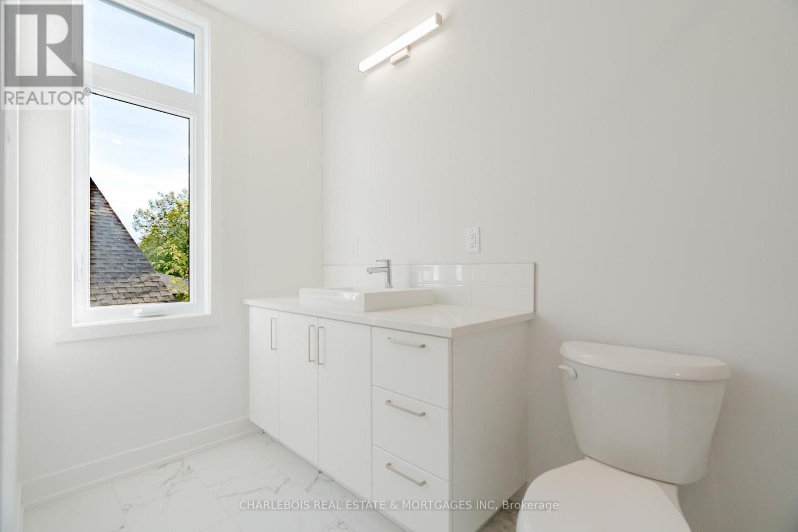 D - 830 St Laurent Boulevard, Ottawa, Ontario  K1K 3A9 - Photo 16 - X14090550