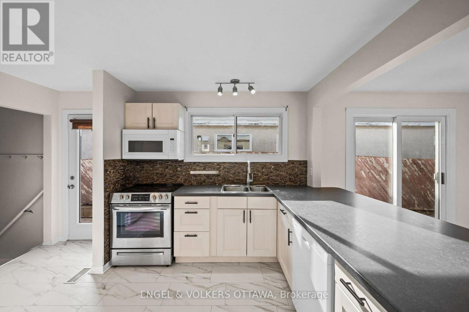 50 Solva Drive, Ottawa, Ontario  K2H 5R5 - Photo 14 - X14090560