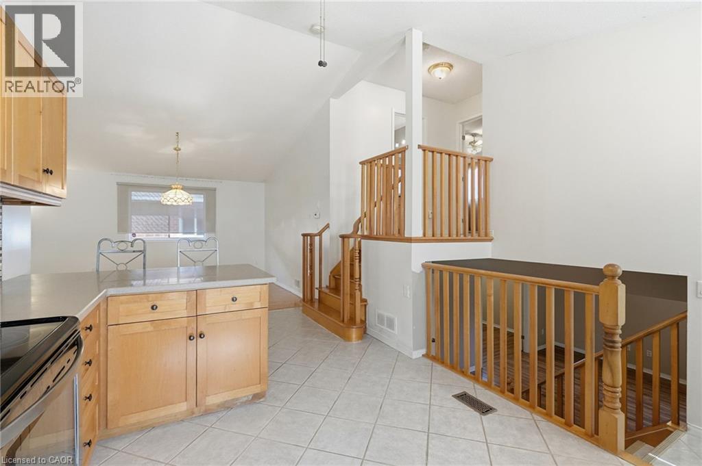 102 Cove Crescent, Stoney Creek, Ontario  L8E 5A1 - Photo 12 - 40865642