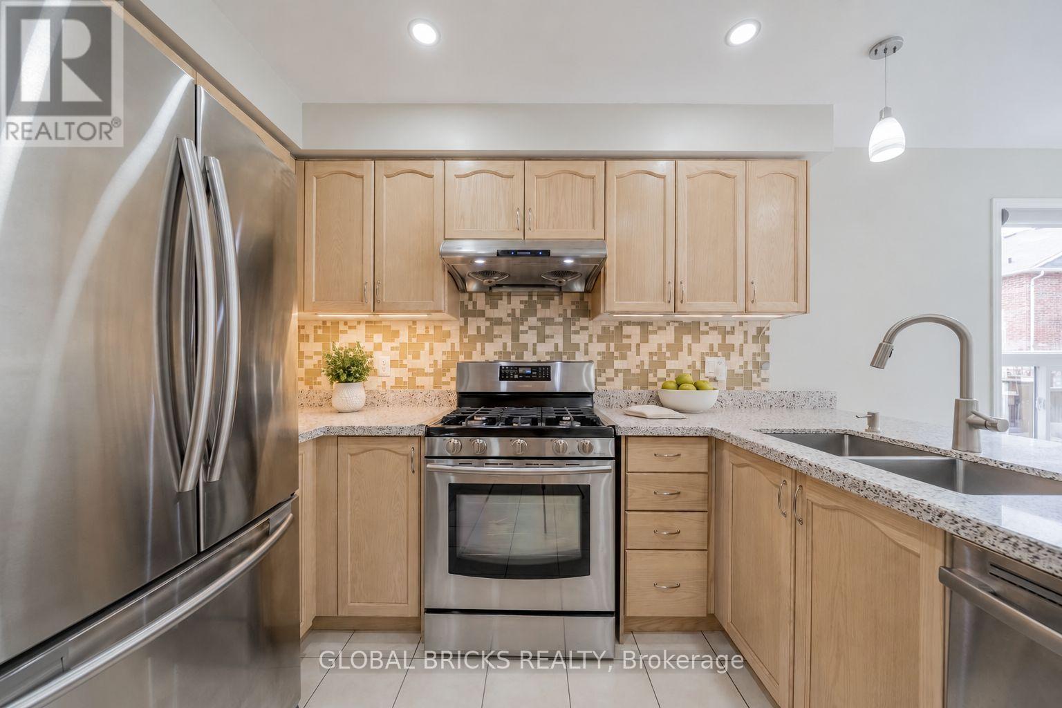 107 Win Timbers Crescent, Whitchurch-Stouffville, Ontario  L4A 0Z1 - Photo 11 - N14090594